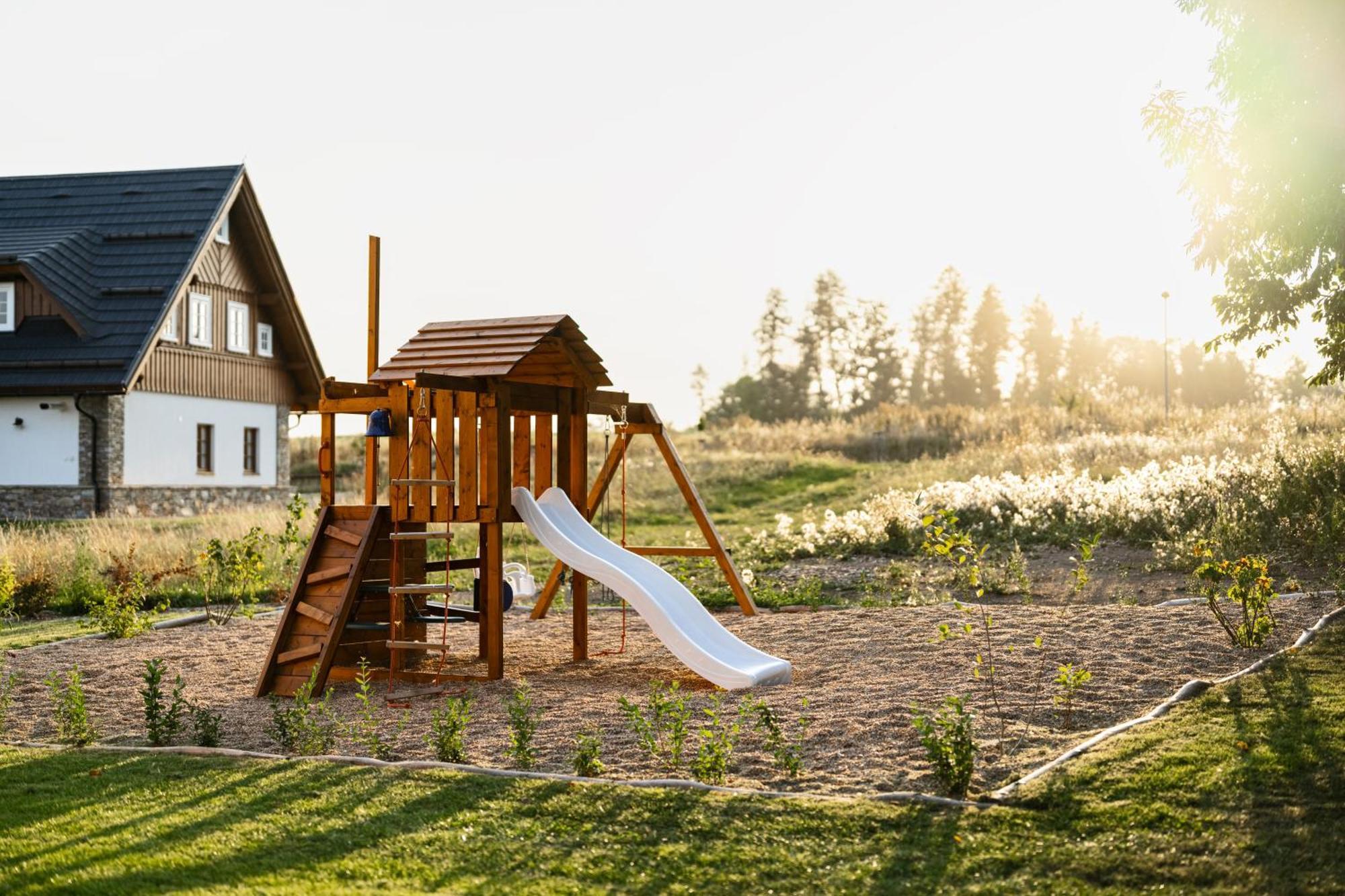 Villa Roubenka "Tam Kde Lisky Davaji Dobrou Noc" à Černý Důl Extérieur photo